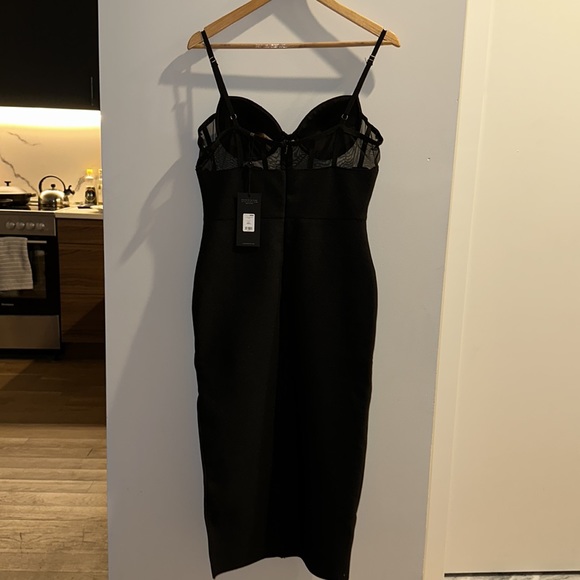 ✨NWT FASHION NOVA Tori Bandage Midi Dress in Size L - Picture 9 of 12